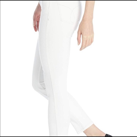 Calvin Klein Skinny Women’s white Ankle Jeans - Picture 2 of 10